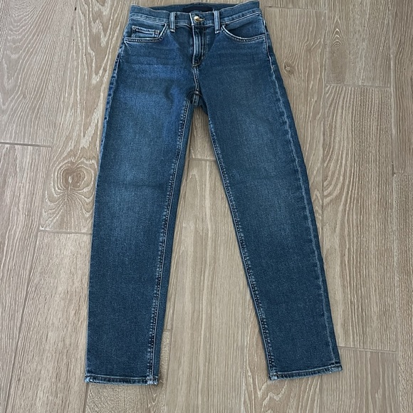 Joe's Jeans The Bobby Mid Rise Tapered Boyfriend - Picture 1 of 9